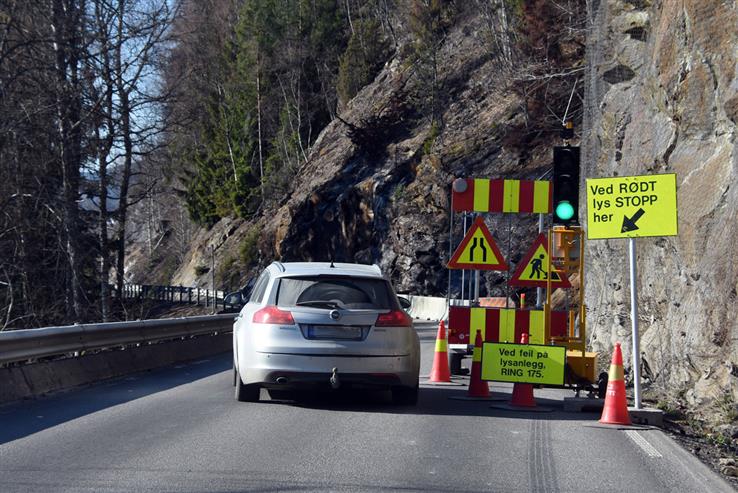 Det kommer til å bli forsinkelser i forbindelse med fjellrensk og sikring av fylkesveg 33 framover.