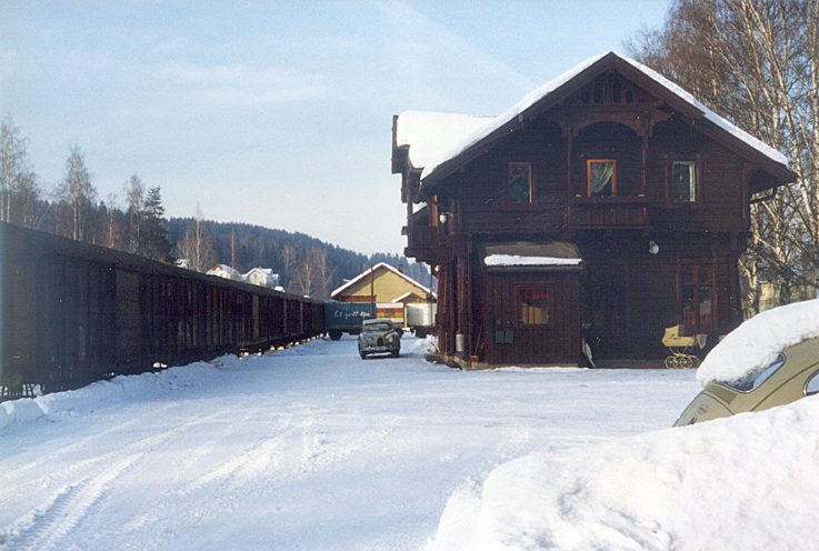 Skreia stasjon, trolig på 70-tallet.