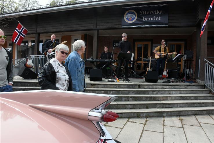 Yttervikabandet sørget for musikalsk følge gjennom dagen.