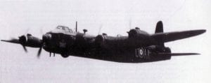 Ei måneskinnsnatt kom Kaare Bredesen dalende ned fra et fly av denne typen, et Short Sterling bombefly.