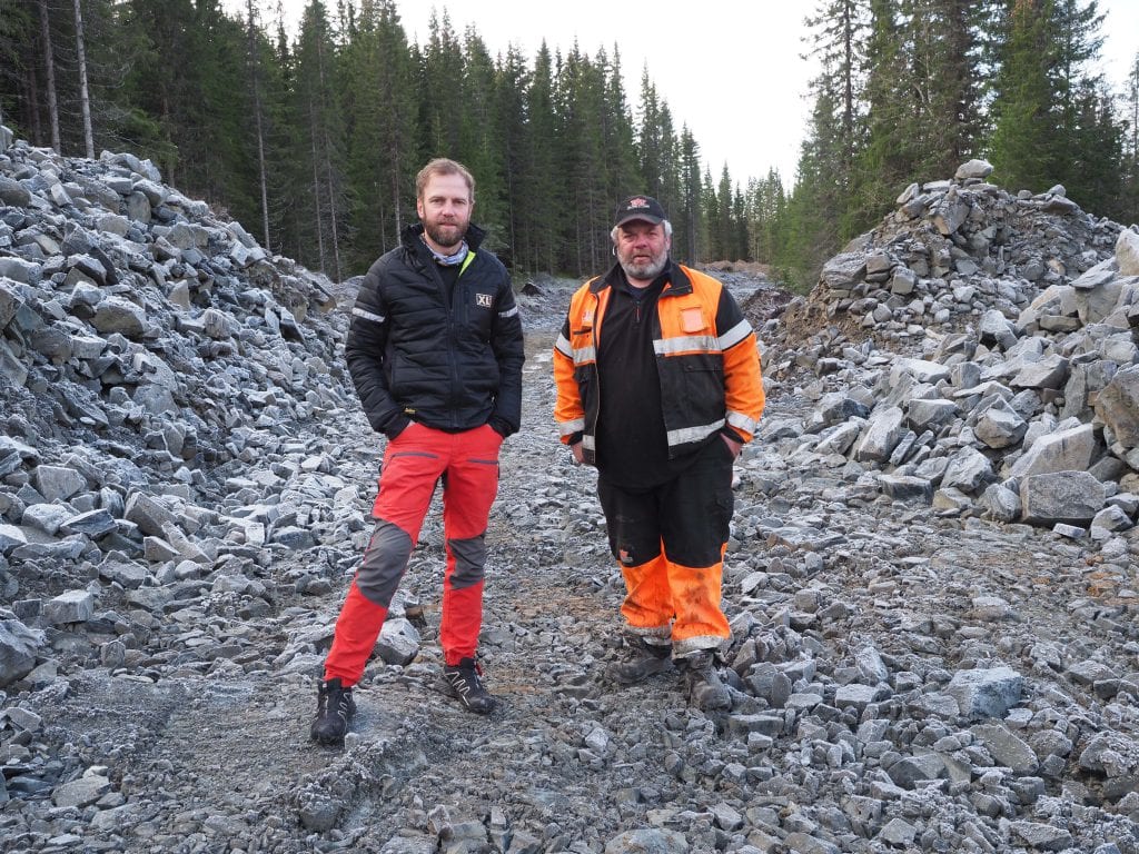 Skogsbilvegene i Oppland blir generelt dårligere. Børstad og Haugli sørger for at Toten almenning lodd nr. 2 kommer bedre ut.