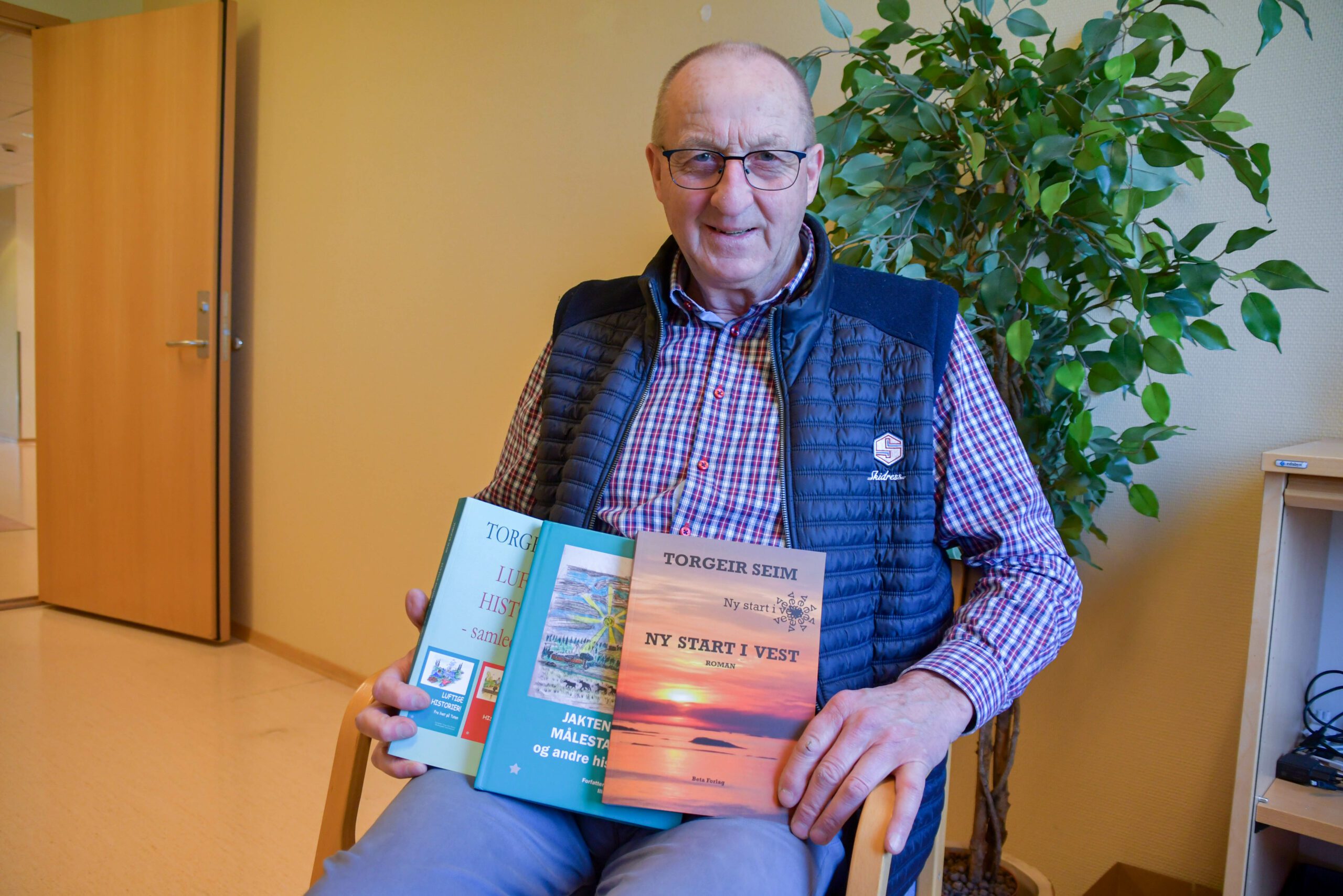 Nå har skrevet bok igjen, er spent på mottagelsen Totens Blad