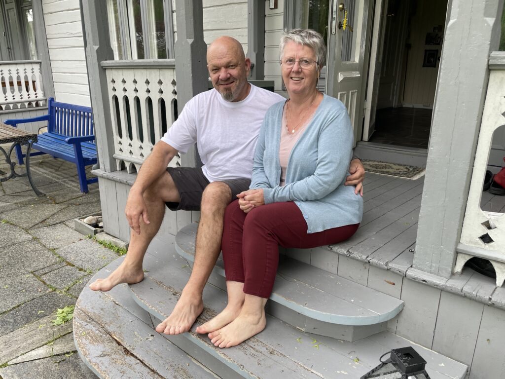 Harald Sundby og Marion Arntzen startet Stiftelsen Stensveen - trygg i eget uttrykk, som er blitt en institusjon på Toten. Nå skal de flytte.